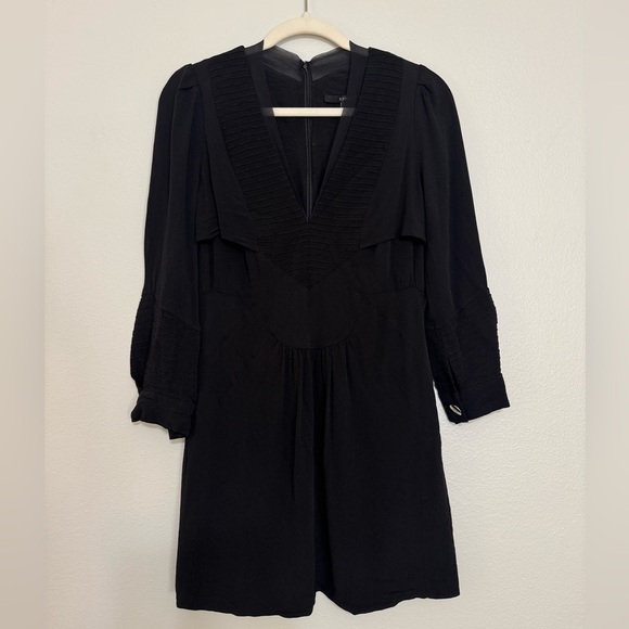 Gucci Dresses & Skirts - Gucci V Neck Long Sleeve Silk & Acetate Mini Dress in Black